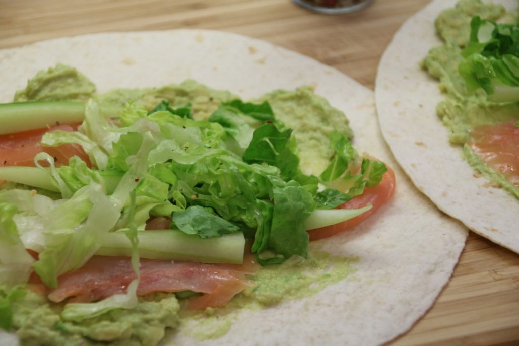 Wrap mit Avocado und Lachs