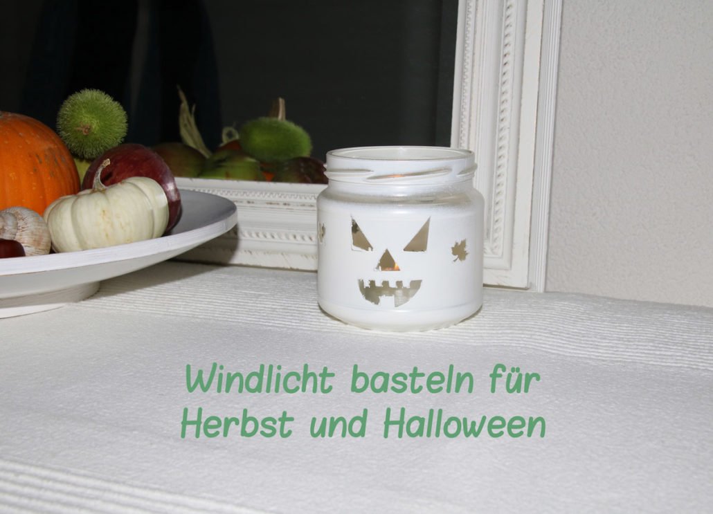 Windlichter basteln für Herbst und Halloween, mit Blättern und Einmachgläsern, für Teelichter, einfache Bastelidee mit Kindern für den Herbst