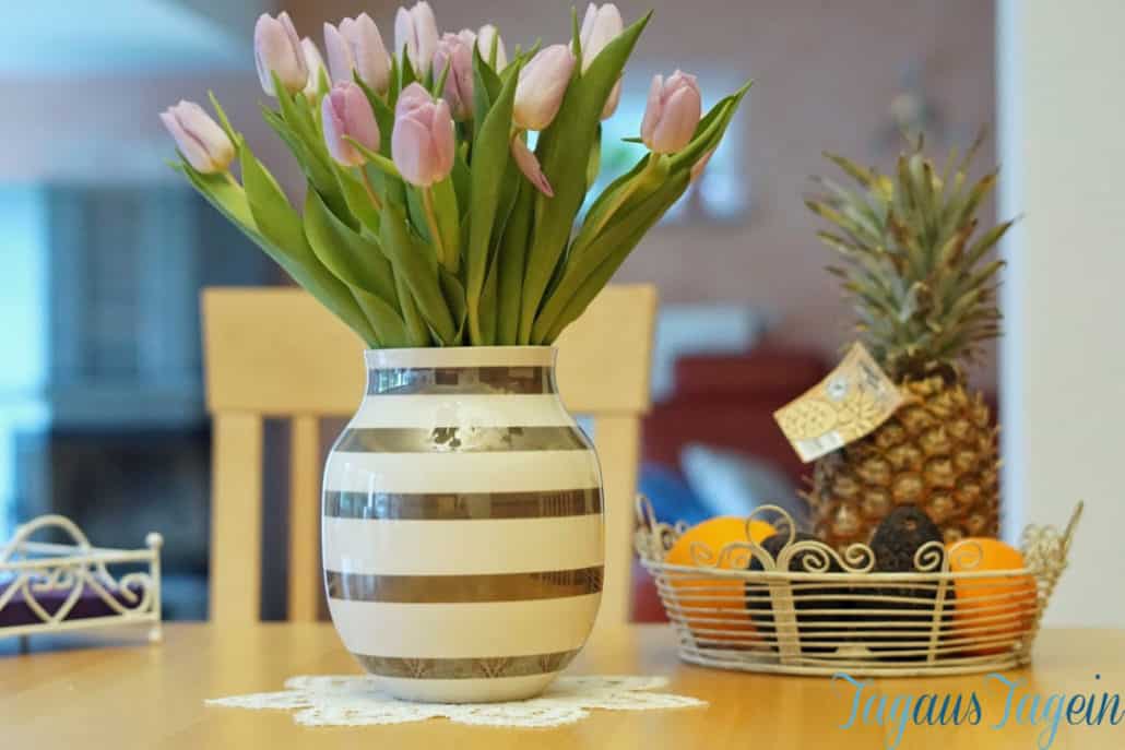 Wochenglueckblick-Tulpen-Vase-Kaehlerdesign