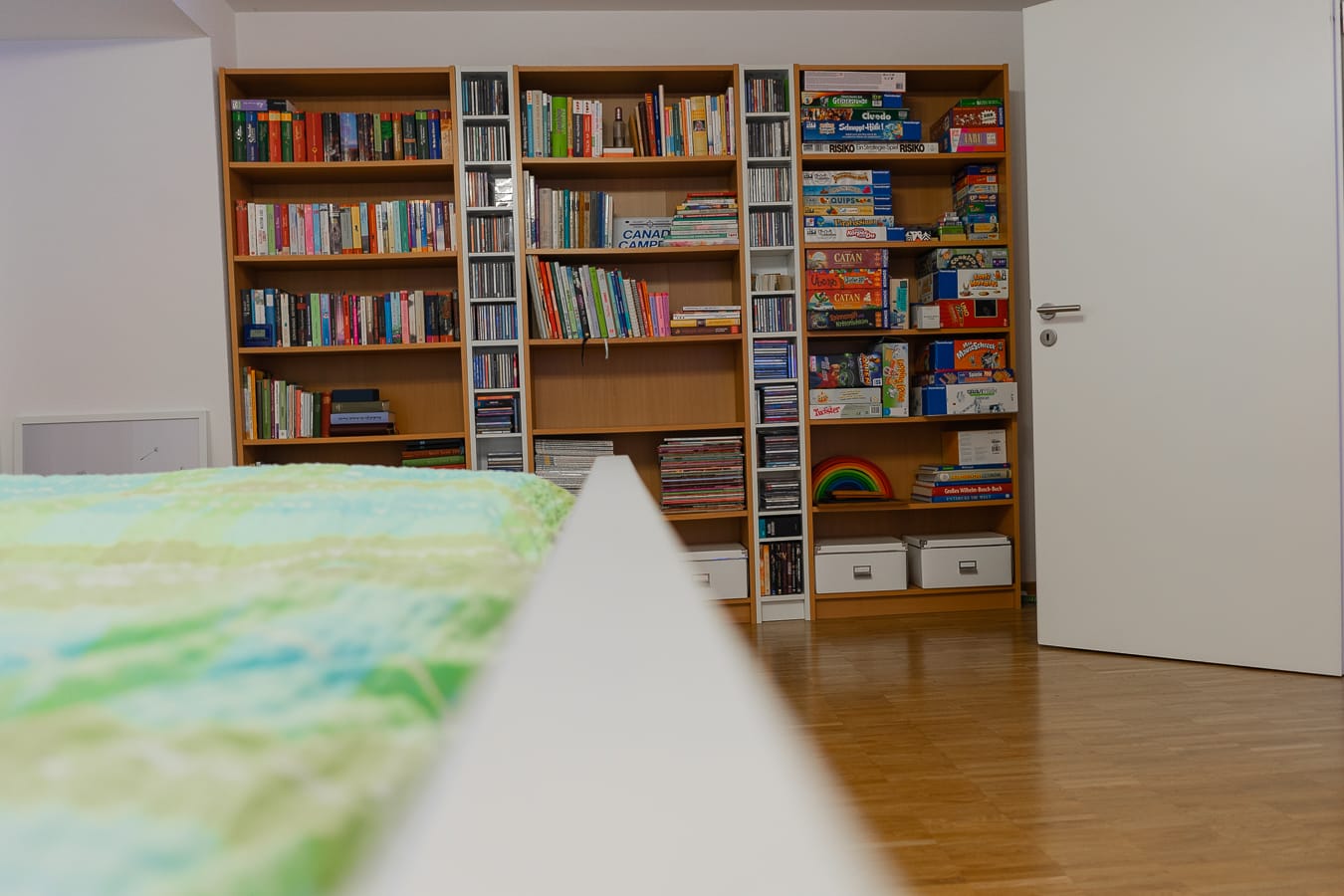 Bücherregale im Schlafzimmer