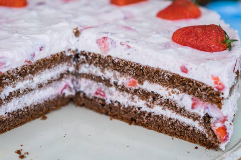 Einfache Erdbeertorte mit Quark Erdbeerkuchen ohne backen Einfache Erdbeertorte mit Quark Erdbeerkuchen ohne backen